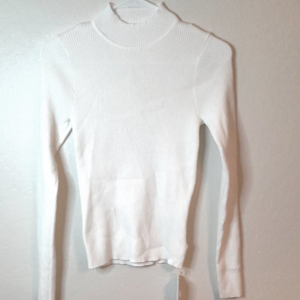 Commense White long sleeve ribbed top with cowl neck. XS